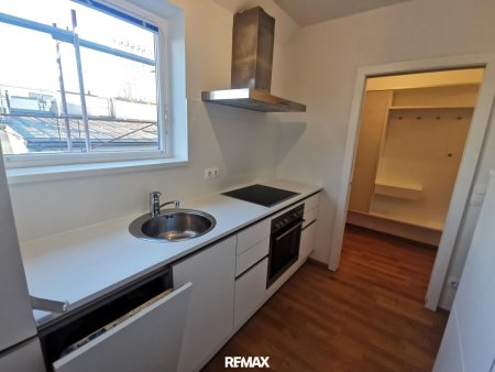 2 Zimmer DG Wohnung im 9. Bezirk. bezugsfertig