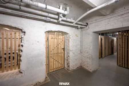 Keller