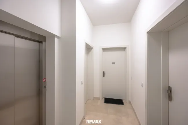 Lift vorhanden