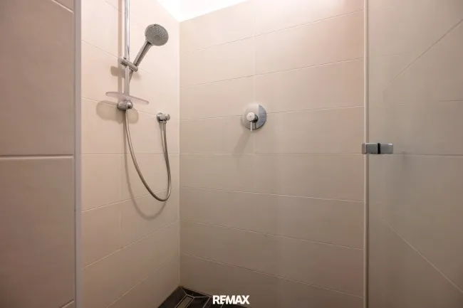 Dusche im Bad