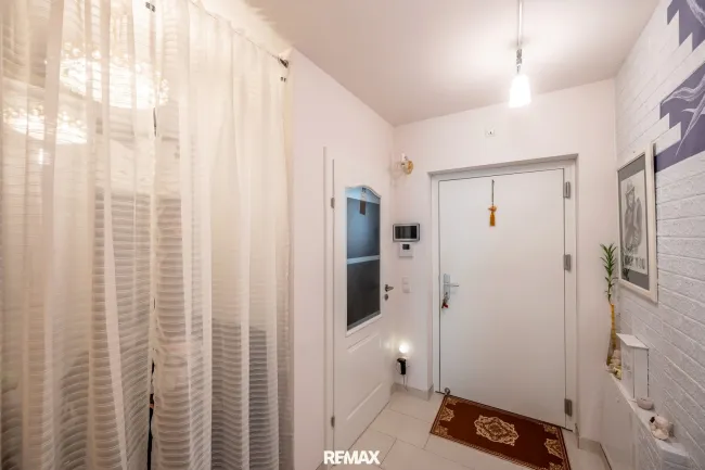 Viel Platz für die ganze Familie 194 m² NFL | eigener Garten | eigener KFZ Abstellplatz | ruhige Lage | Dachterrasse - Bild