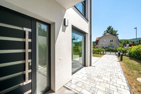 Haus 1_Eingangaussen_2