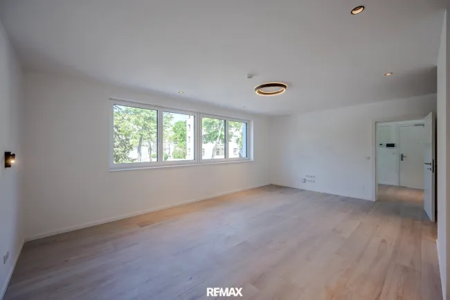 Schlafzimmer mit En-Suite-Badezimmer