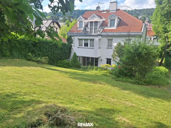 Renovierte Gartenwohnung mit südseitiger Terrasse in exklusiver Grünlage von Wien ­Döbling - Titelbild