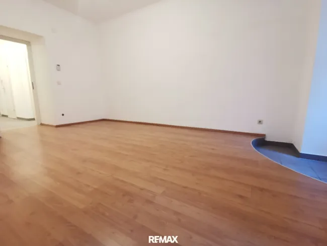 Investmentpaket oder Einzeln in Bestlage des 9. Bezirk. Teils mit Freiflächen. - Titelbild