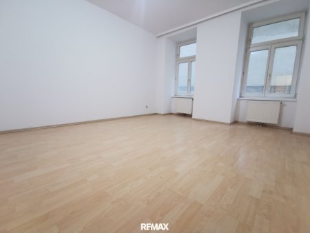 Investmentpaket oder Einzeln in Bestlage des 9. Bezirk. Teils mit Freiflächen.