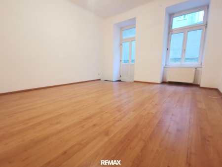 Investmentpaket oder Einzeln in Bestlage des 9. Bezirk. Teils mit Freiflächen.