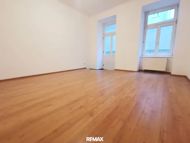 Investmentpaket oder Einzeln in Bestlage des 9. Bezirk. Teils mit Freiflächen. - Bild