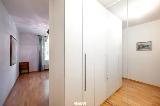 Begehbarer Kleiderschrank Zimmer 2