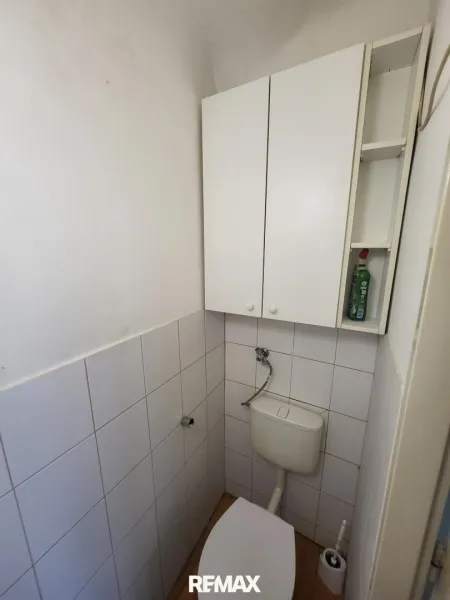 Extra Toilette