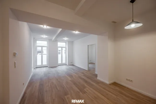 Wohn-Eßbereich, Büro etc.