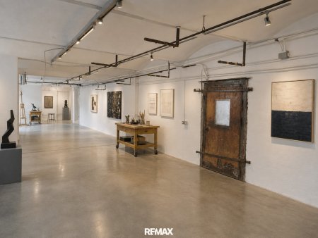Bespiel Konzept Kunst Gallerie & Atelier, KI-Generiert