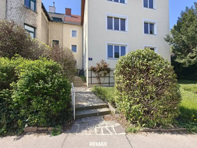 Helle 4 Zimmer Wohnung | Erzbischofgasse | 87 m² sanierungsbedürftig - Bild