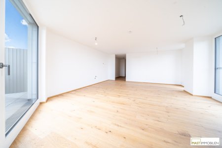 *Seltenheit* 4-Zimmer Familienwohnung mit 100 qm Freiflächen!