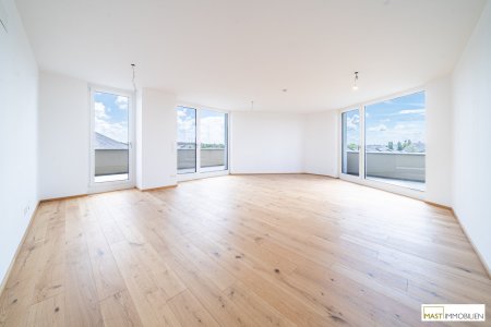 *Seltenheit* 4-Zimmer Familienwohnung mit 100 qm Freiflächen!