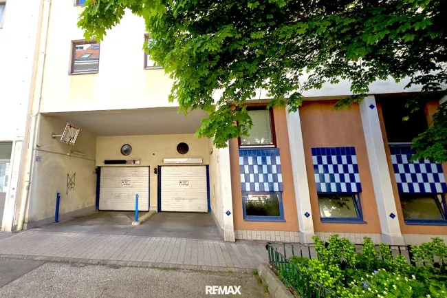 14 Garage