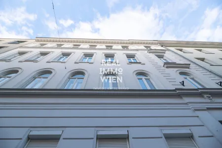 Wohnungspaket mit Werkstatt, Geschäftslokal & baubewilligtem Rohdachboden