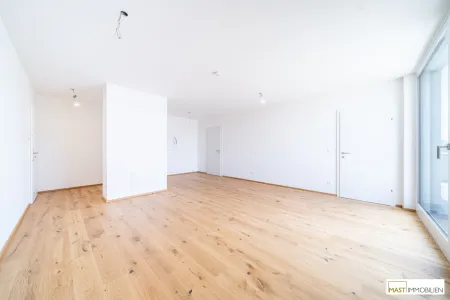Provisionsfreie 2-Zimmer Wohnung mit über 80qm Freifläche
