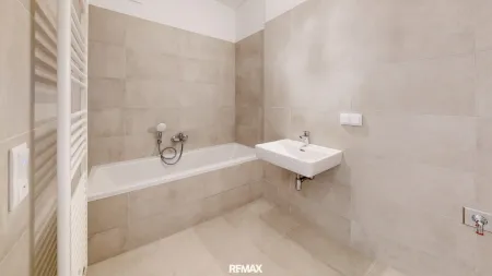 Bad mit Badewanne