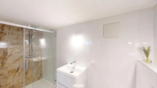 Badezimmer Untergeschoss