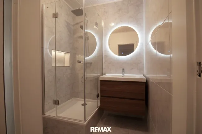 Badezimmer KI generiert