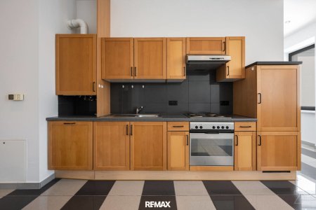 INVESTMENTHIT | 39 m² | renovierter Altbau | PROVISIONSFREI | unbefristet vermietet