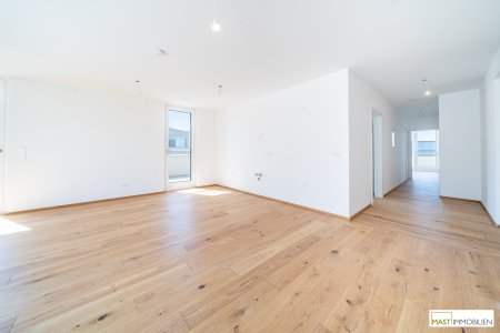 *Provisionsfrei* 3-Zimmer Wohnung mit über 170qm Außenfläche!