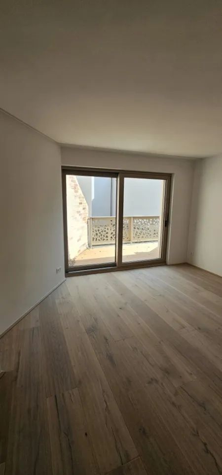 Erstbezug in Baden: Helle Wohnung mit Terrasse in Top-Lage - Titelbild