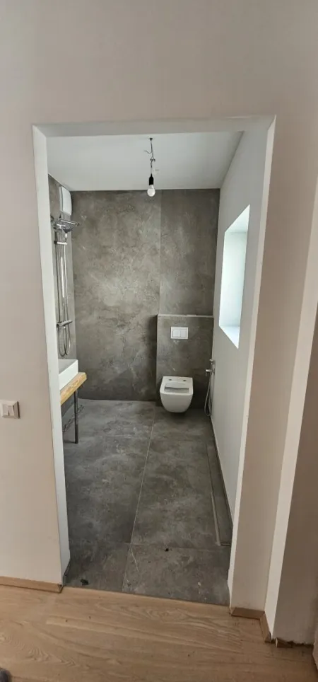 Zweistöckige moderne Neubauwohnung mit Terrasse in Baden - Bild