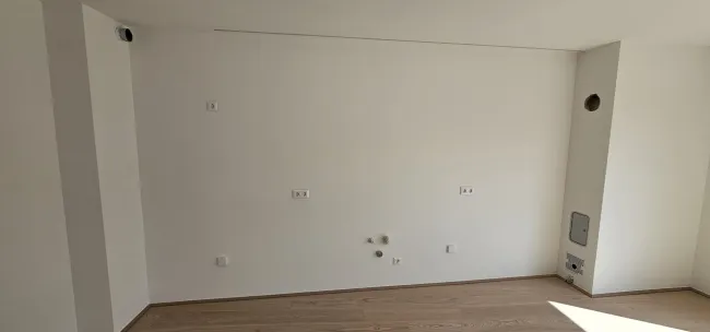 Moderne Neubauwohnung mit großer Terrasse in Baden - Bild