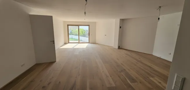 Exklusive Gartenwohnung in Baden – Bezugsfertiger Erstbezug - Titelbild