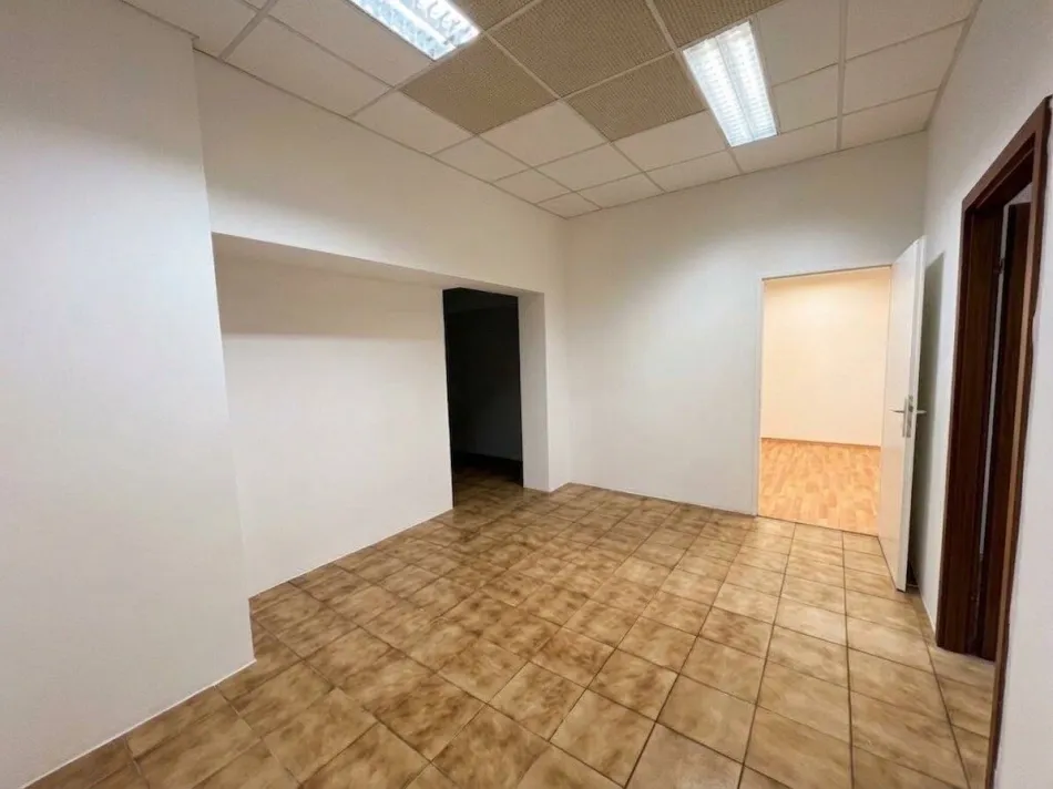 Ebenerdiges Büro/Lager/Werkstatt/Hobbyraum im Gewerbegebiet - Titelbild