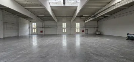 Große Lagerhalle in Wiener Neustadt