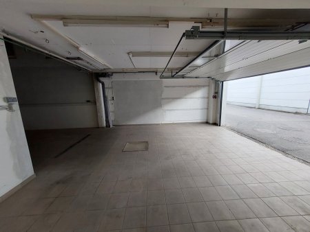 Werkstatt/Lager/Büro im Gewerbegebiet, 8 Minuten zum Zentrum von Wiener Neustadt