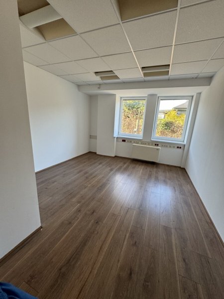 Kostengünstige Büro-/ und Lagermöglichkeit!