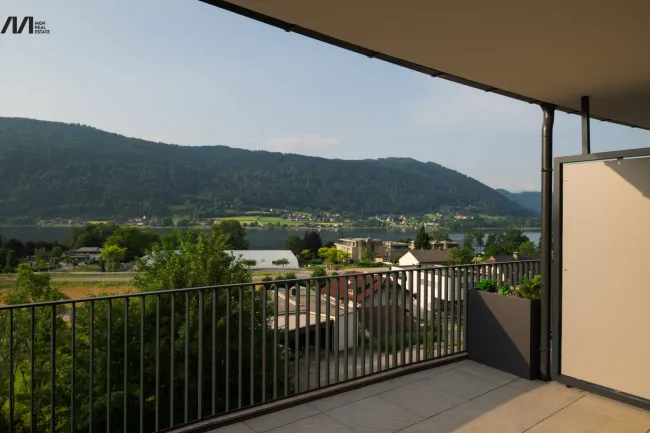 Traumhafte Aussicht und Seezugang - The Lakes Steindorf am Ossiachersee - Titelbild