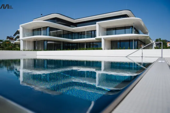 Cloud P Wo zeitlose Architektur auf aussergewöhnlich Lage trifft - Bild