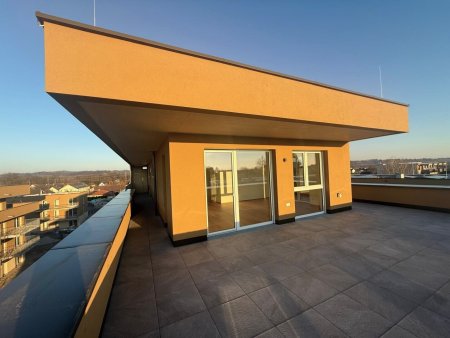 ROOF-TOP-PENTHOUSE - eine ganze Etage für Sie alleine - vollklimatisiert