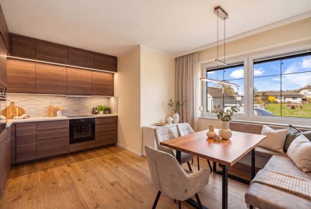Ihr Familienhaus im Grünen: großer Garten, überdachte Terrasse & Balkon – ca. 30 Min. nach Wien Mitte