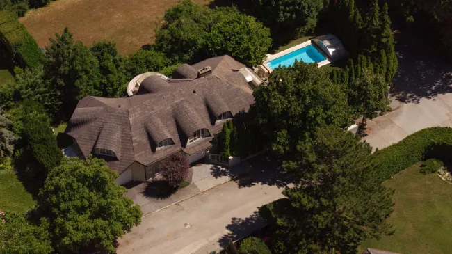Einmalige Villa in Bestlage am Mitterberg, 337 m², Pool, Sauna, sichtgeschützter Garten. Ihr Rückzugsort für Generationen. - Titelbild