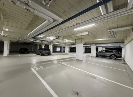 1 Tiefgaragenplatz in einer modernen Wohnanlage *BJ 2025* in Bad Vöslau