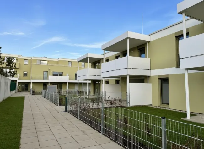 1 Tiefgaragenplatz in einer modernen Wohnanlage *BJ 2025* in Bad Vöslau - Titelbild