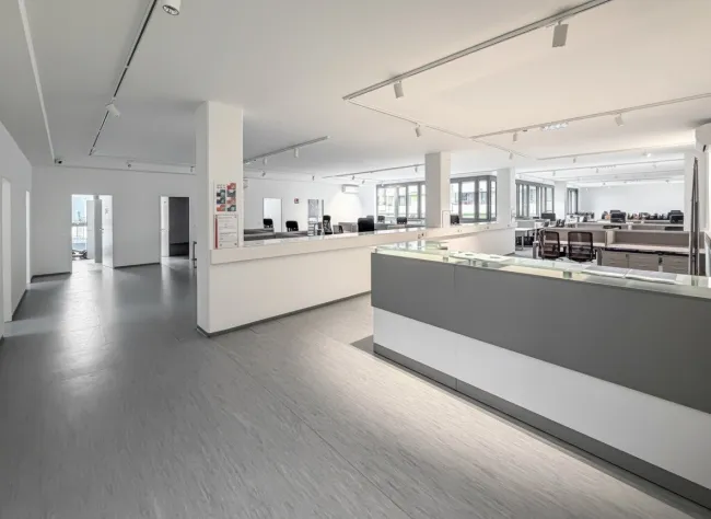 Großzügiges Büro mit ca. 700 m² Fläche, Tiefgarage und Lager in U-Bahn-Nähe im 1110 Wien zum Kauf! - Bild
