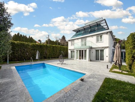 Exclusive Luxury Villa with Pool, Rooftop Terrace & Panoramic Views over Vienna | 1190 Vienna | Fully Furnished