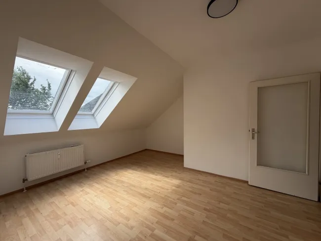 Gemütliche 2-Zimmer-Dachgeschosswohnung - Titelbild