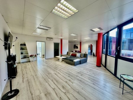 Exklusive Gewerbefläche mit individueller Nutzungsmöglichkeit im Wirtschafszentrum in Spielberg