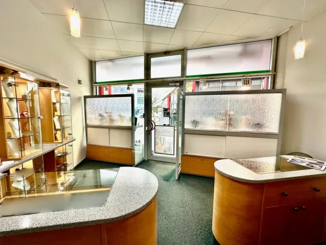 Kleine Gewerbefläche im Zentrum von Spielberg - Bild