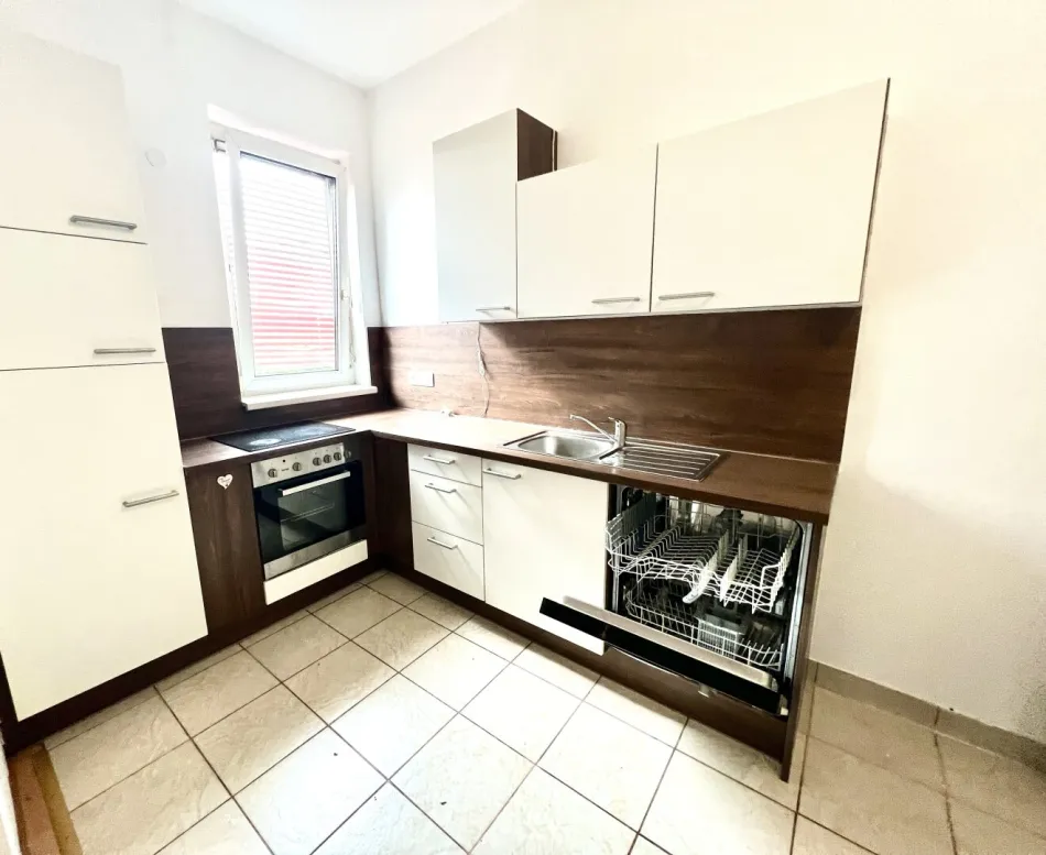Vielseitig nutzbare 3- Zimmer Wohnung oder Gewerbefläche in zentraler Lage in Graz Jakomini - Bild