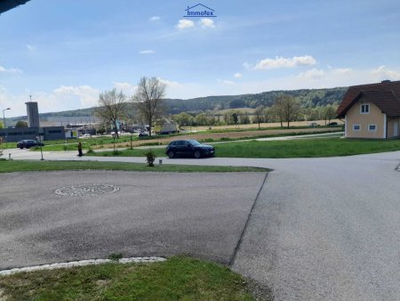 Sonniges, ebenes Baugrundstück in schöner Wohnlage