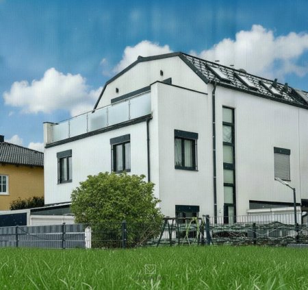 Sofort verfügbare, hochwertige Doppelhaushälfte mit Pool, Garten und 6 Zimmern in Ruhelage vor Wien – ideal für Familien oder Mehrgenerationenwohnen